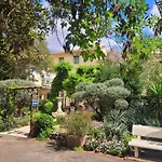 Les Jardins Du Patriarche 2*