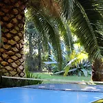 Les Jardins Du Patriarche 2* 아그