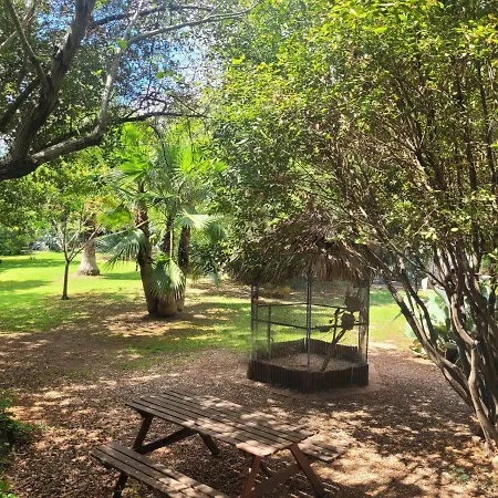 Les Jardins Du Patriarche Hotel 2*