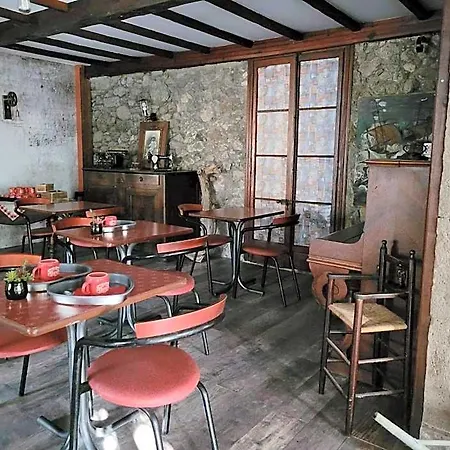 Les Jardins Du Patriarche 2* אגדה