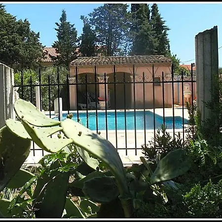 Les Jardins Du Patriarche מלון 2*