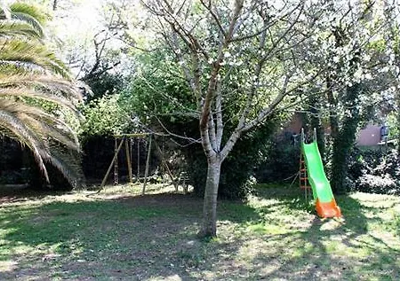 מלון Les Jardins Du Patriarche 2*